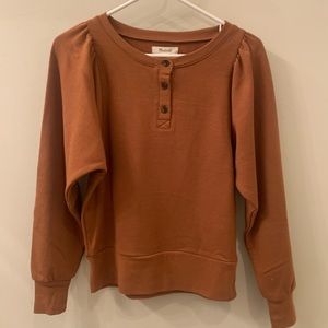 Madewell “Henley Puff-Sleeve Sweatshirt” in Warm Coffee, size XS